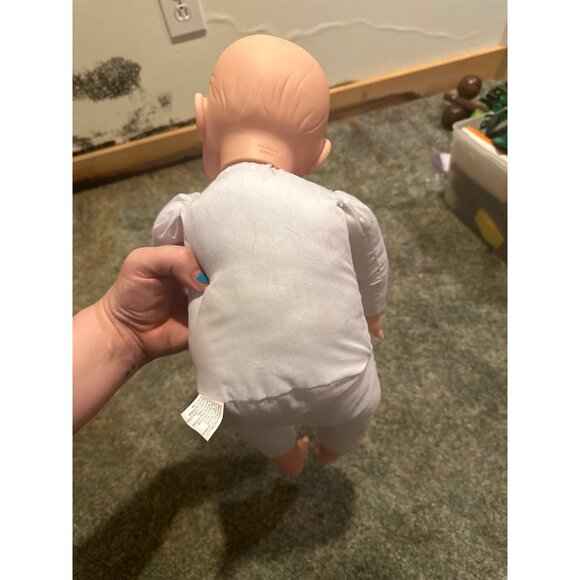 Vintage Baby Doll With Blue Eyes & Cloth Body - Picture 5 of 7